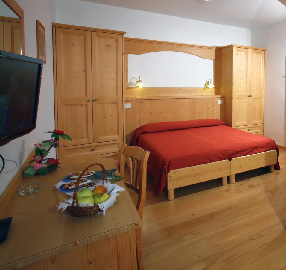 Hotel Zurigo Molveno Esterno foto